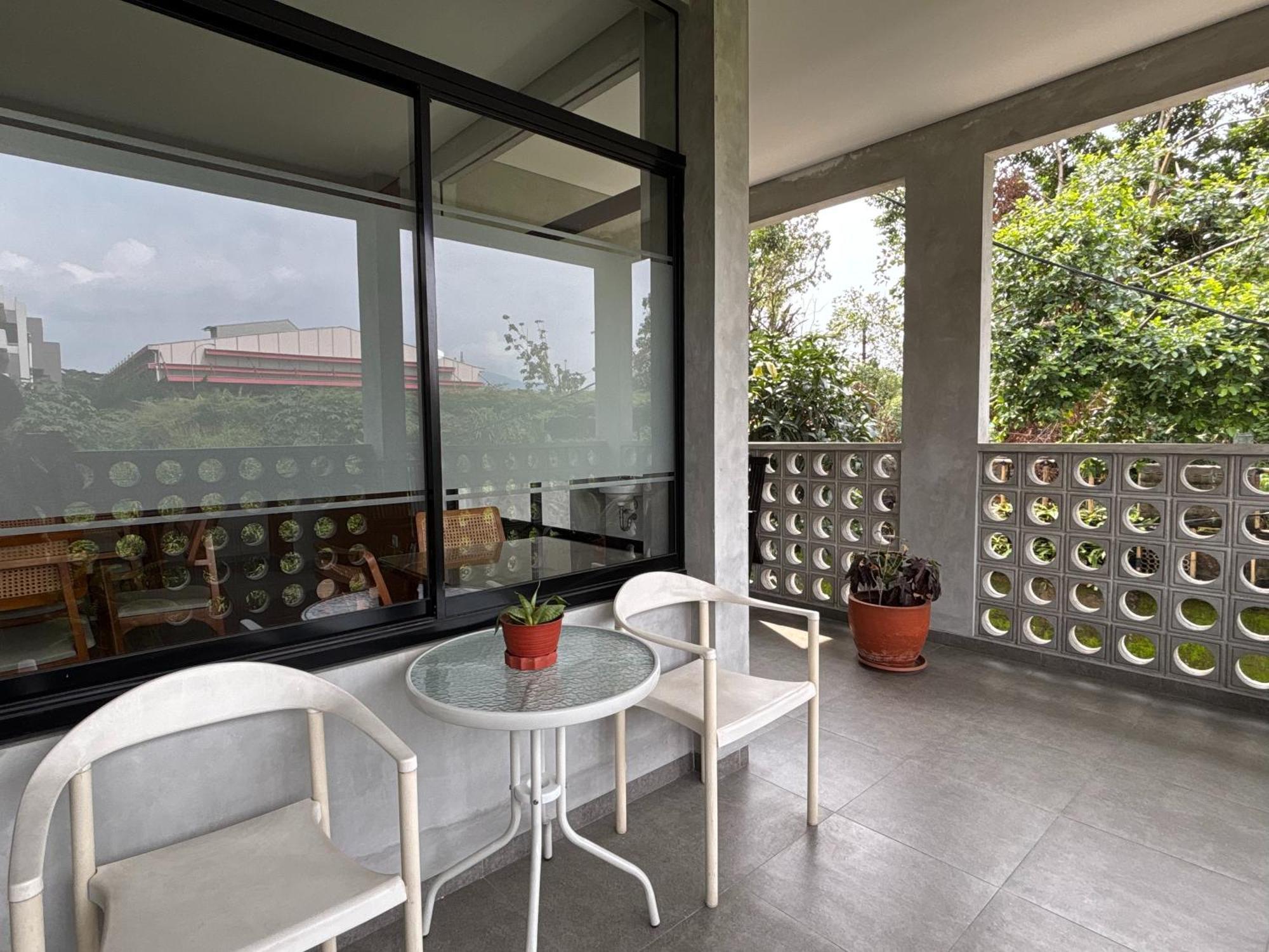 The Cluster Harris Bed and Breakfast Cimahi Buitenkant foto