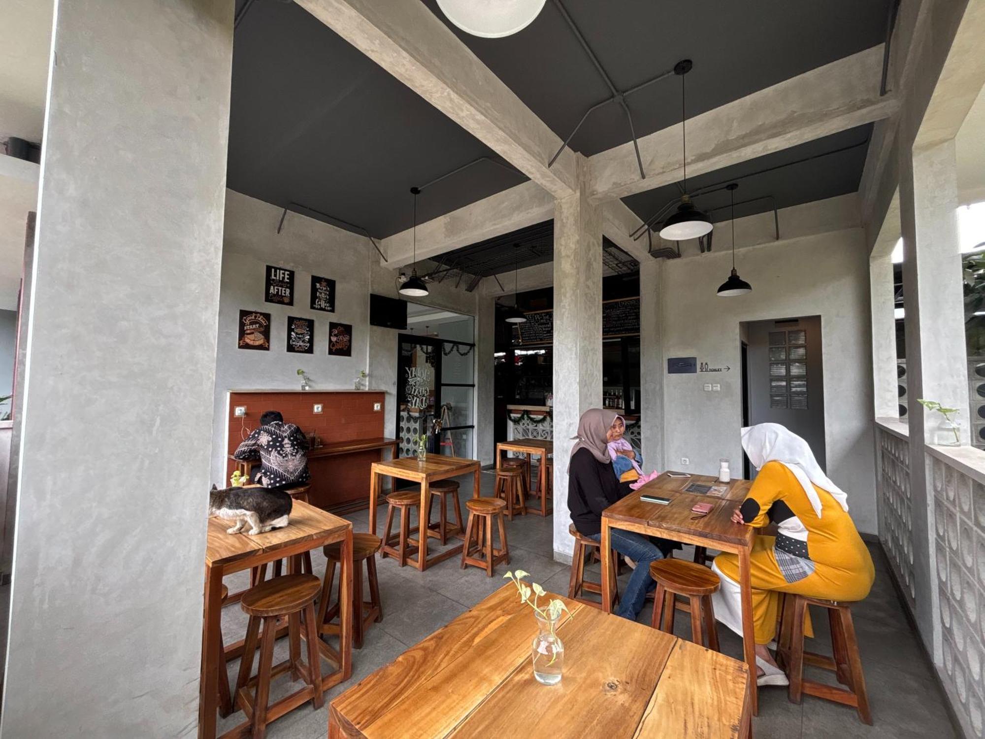 The Cluster Harris Bed and Breakfast Cimahi Buitenkant foto